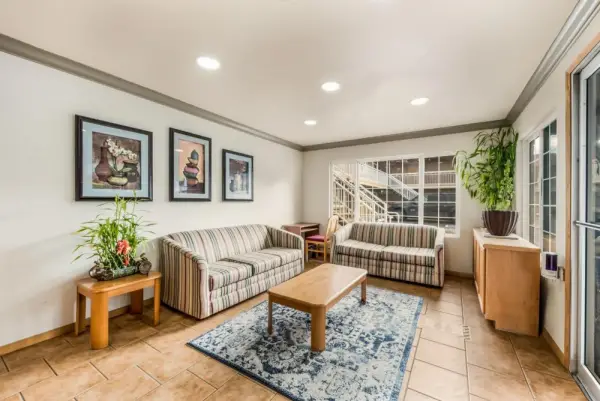 Americas Best Value Inn Ukiah 10